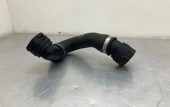 BMW 5 E60 E61 Engine coolant pipe/hose 7565075