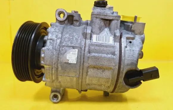Volkswagen Golf V Air conditioning (A/C) compressor (pump) 1K0820859C