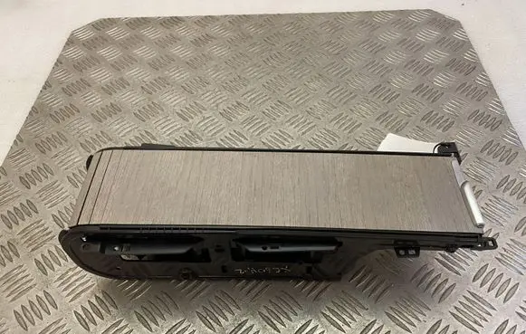Volvo XC60 Glove box 32260253