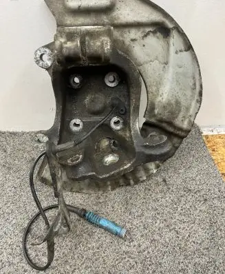 BMW 5 E60 E61 Front wheel hub 6760953