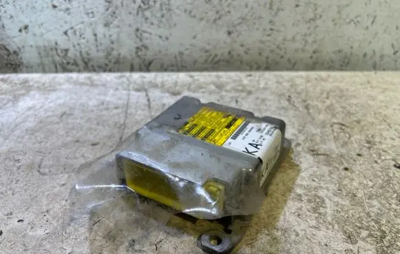 Toyota Avensis T270 Airbag control unit/module 8917005250 219122103 8917005210