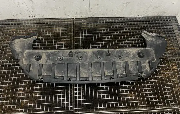 Ford Fusion Front bumper skid plate/under tray DS738B384CC