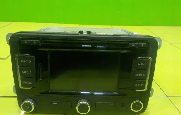 Volkswagen Caddy Radio/CD/DVD/GPS head unit 2K0035279B
