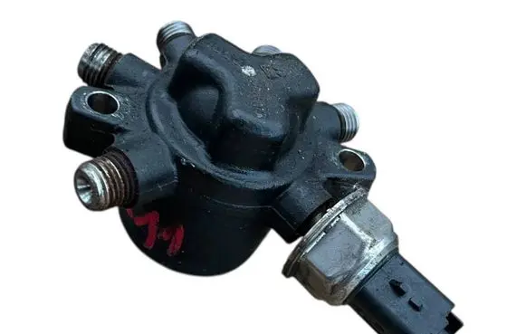 Ford Focus Fuel main line pipe 4m5q9d280db