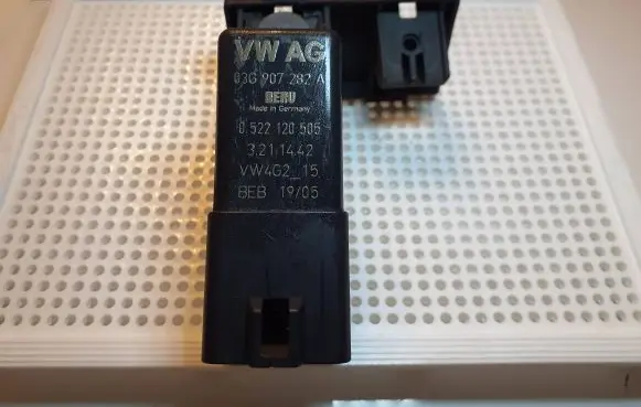 Skoda Octavia Mk2 (1Z) Glow plug pre-heat relay 03G907282A 0522120505 3211442
