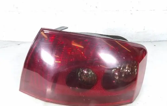 Peugeot 407 Rear/tail lights 08-550-1937