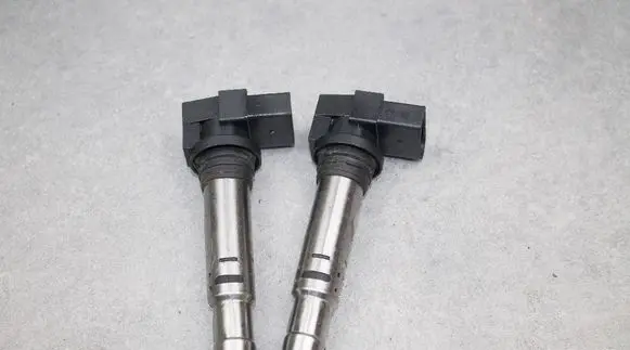 Seat Ibiza IV (6J,6P) High voltage ignition coil 036905715