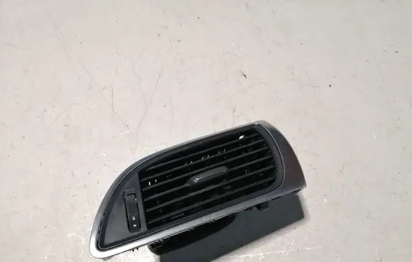 Audi A6 S6 C7 4G Dashboard side air vent grill/cover trim 4G1820902