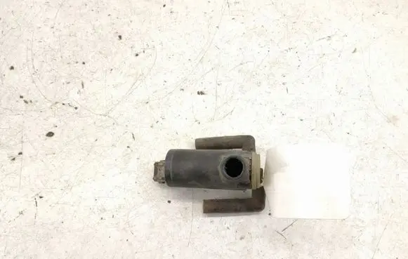 Ford Focus Windshield washer spray nozzle 93BB17K624BA