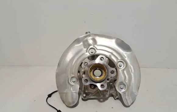 Rear wheel hub