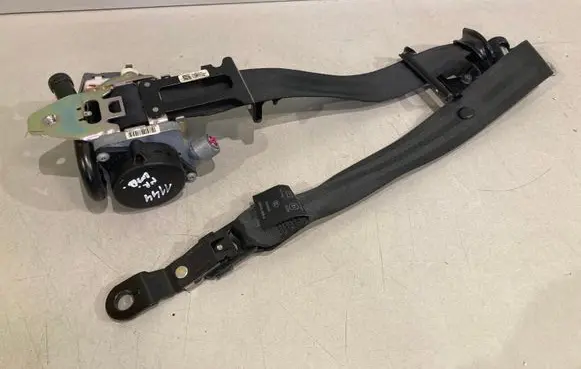Volvo S60 Front seatbelt 39800482