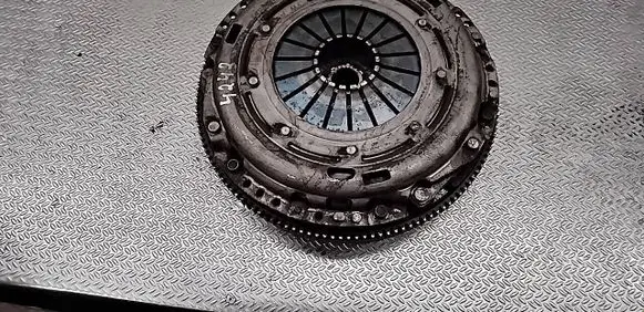 Volkswagen Golf V Clutch set kit 03G141031G 03G141025H
