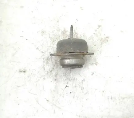 Ford Mustang VI Engine mount bracket