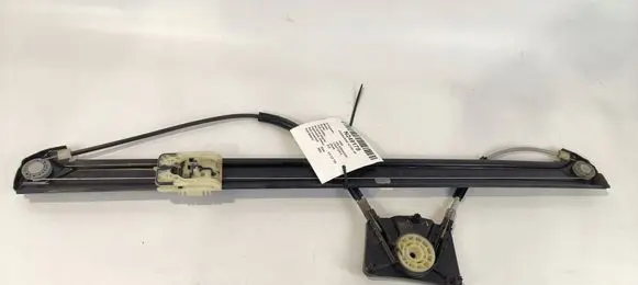 Volkswagen Crafter Front door window regulator with motor 7C0837462A