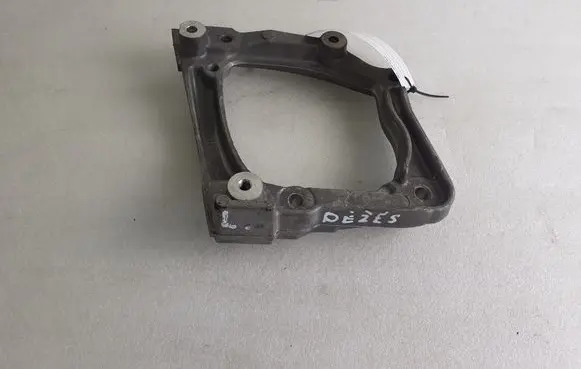 Jeep Avenger Gearbox mounting bracket 9826641380