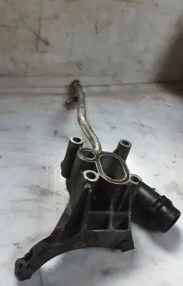 Audi Q7 4M Power steering pump mounting bracket 059145169
