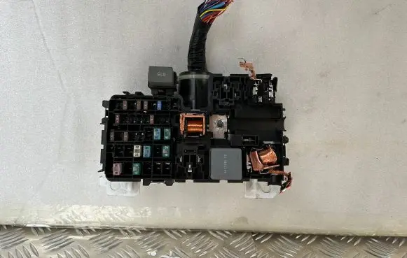 Volvo XC90 Fuse module 31384034