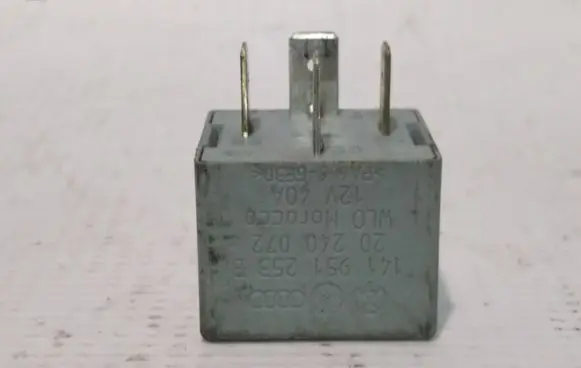 Seat Ibiza III (6L) Other relay 20240072 141951253B