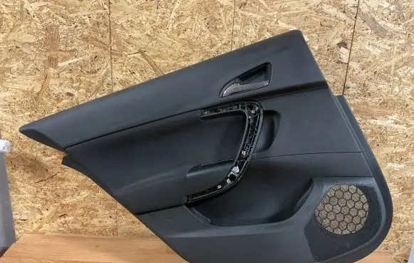 Opel Insignia A Rear door card panel trim 13277373 00250275 83LW8L