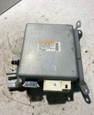 Toyota Avensis T270 Power steering control unit/module 8965005130 6900002322 1129005650