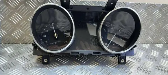 Jaguar XE Speedometer (instrument cluster) HX7310849BE LR0052002