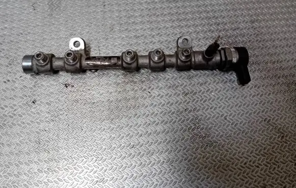 Toyota Auris 150 Fuel main line pipe 2381033030 053165 2810JJ000