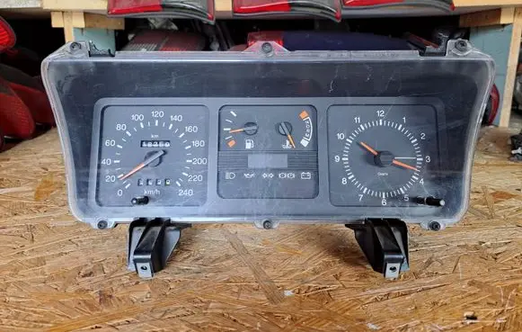Ford Sierra Speedometer (instrument cluster) 90BB10849CB