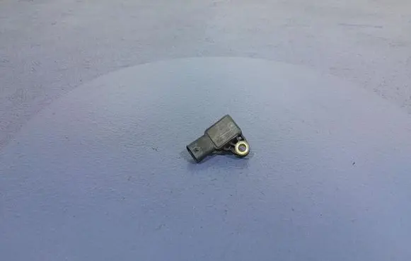 Audi A4 S4 B7 8E 8H Turbo air boost pressure sensor 9885466