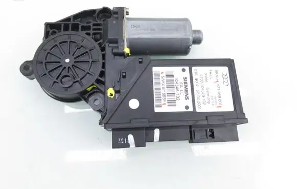 Audi A2 Front door window regulator motor 5WK48718BBF 8Z1959801 0130821764