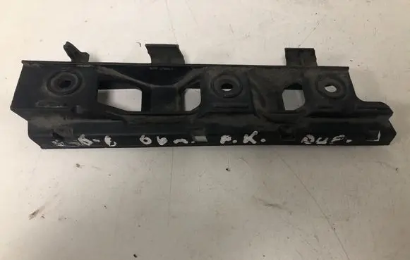 Volkswagen PASSAT B6 Front bumper mounting bracket 3C0807183