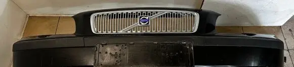 Volvo V70 Front bumper