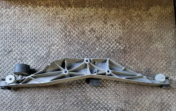 BMW 2 F44 Rear differential/diff mount bracket 6868778 6852896