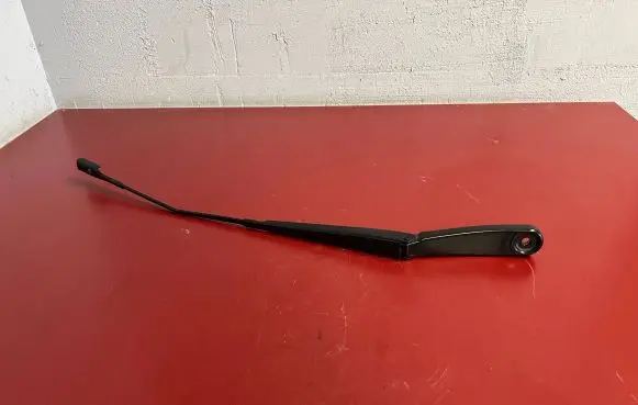 BMW X1 F48 F49 Front wiper blade arm 7360515