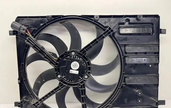 Ford Focus Electric radiator cooling fan JX618C607BB C46295101 0489020160