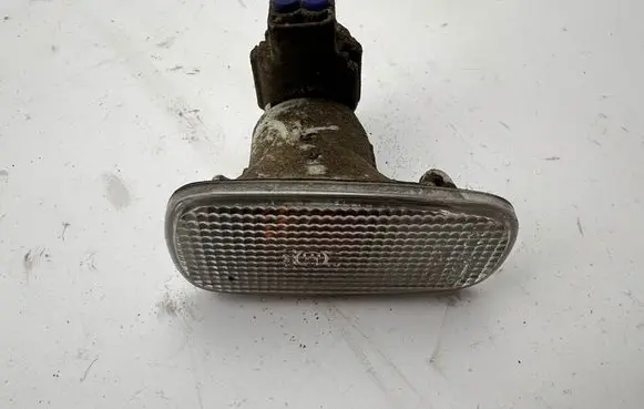 Toyota Land Cruiser (J120) Front fender indicator light