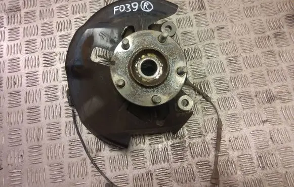 Mazda CX-3 Front wheel hub spindle knuckle