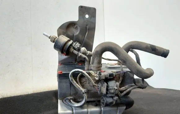 Mercedes-Benz Vito Viano W639 Auxiliary pre-heater (Webasto) A6398301861 6398301861