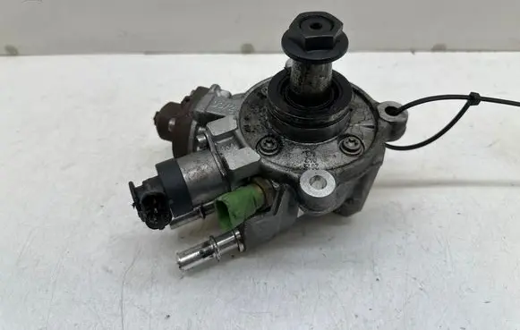 Jaguar XE Fuel injection high pressure pump G4D39B395AA