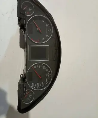 Speedometer (instrument cluster)