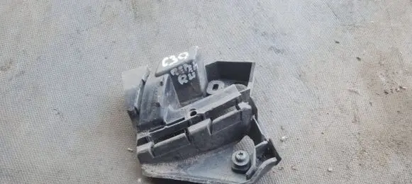 Volvo C30 Front bumper mounting bracket 30655936