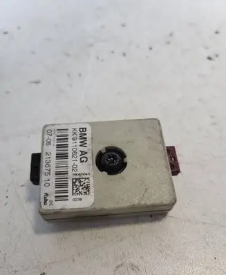 BMW 5 E60 E61 Aerial antenna amplifier 213675