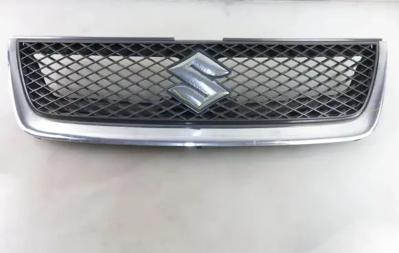 Suzuki Grand Vitara II Front grill 7174365J0