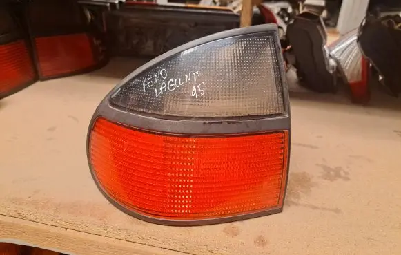 Renault Laguna I Rear/tail lights 7700820052 2225