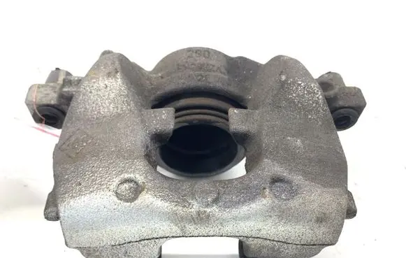Nissan Qashqai J12 Front brake caliper