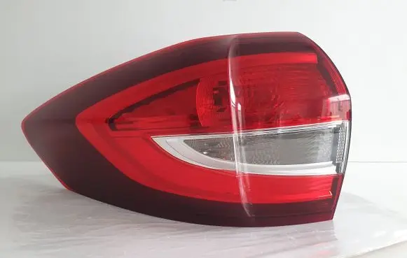 Ford C-MAX II Rear/tail lights F1CB13405BC E914178 90060078
