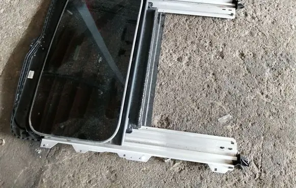 Ford Ecosport Sunroof set 9513668C