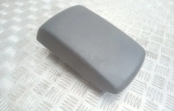 Mazda 3 I Armrest