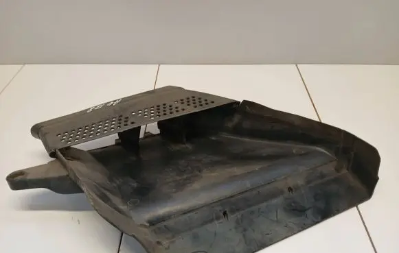 Audi A4 S4 B8 8K Air intake duct part 8K0129618 8K0129618A