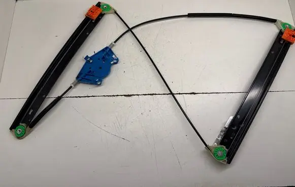 Audi A4 S4 B7 8E 8H Front door electric window regulator 606000A13919