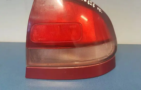 Mazda 626 Rear/tail lights 0431392